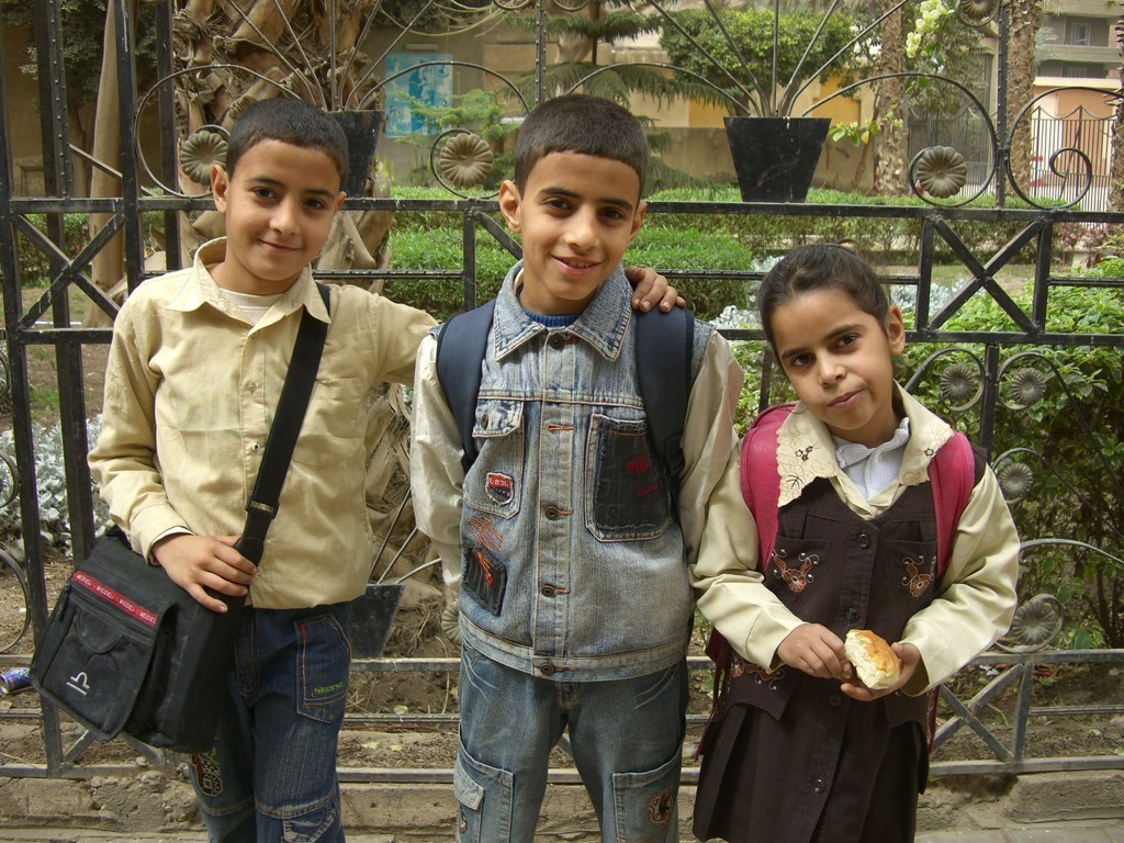 Enfants vers l'école